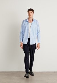 Thumbnail Image 2