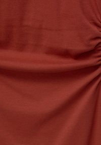 PULL&BEAR GATHERED - MIDI - Vardagsklänning - dark red