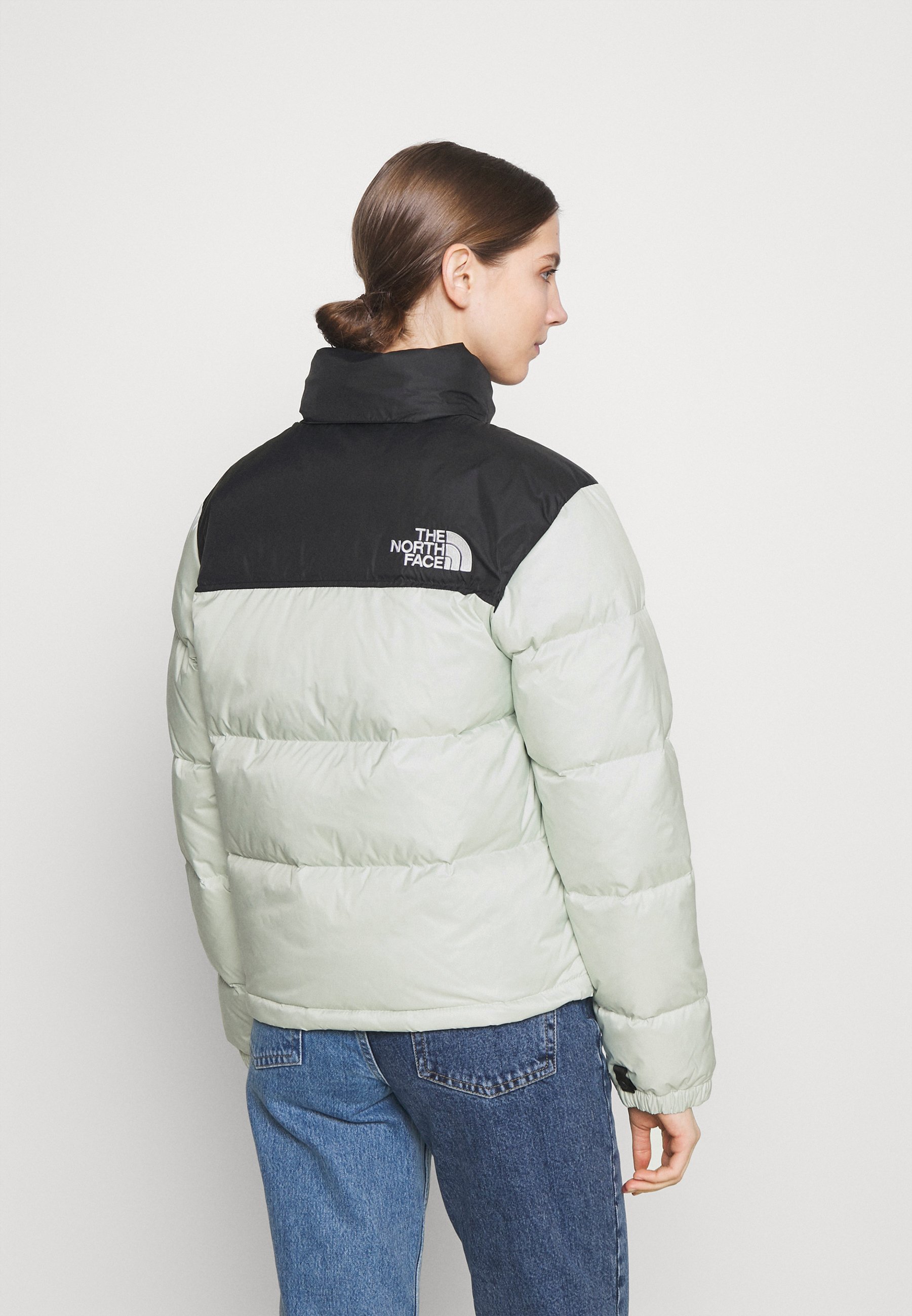 nuptse green