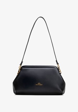 Černá kožená kabelka přes rameno značky Wittchen se zlatým kováním a odnímatelným popruhem, která má strukturovaný tvar trapezu.