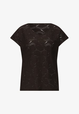 Blusa negra de manga corta con cuello redondo que presenta un patrón ondulado de encaje perforado en toda la tela.