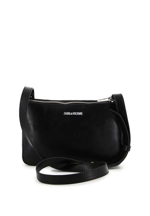 Zwarte leren crossbodytas met zilveren rits en "Zadig & Voltaire" logo aan de voorkant, met verstelbare band.