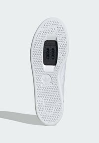 adidas Performance VELOSTAN SMITH - Tenisky - cloud white   cloud white   royal blue