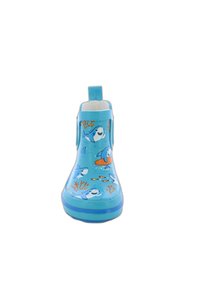 Blaue Gummiregenstiefel mit einem verspielten Hai- und Korallendesign, strukturiertem Oberflächen, runder Zehenform und einer Zuglasche für ein einfaches Anziehen.