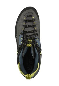 Zapato de escalada gris con acentos negros y detalles amarillos. Cuenta con una parte superior texturizada, un collar acolchado y un sistema de cordones resistente.
