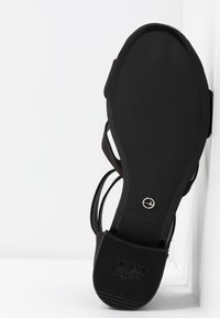 Tamaris Riemensandalette - black