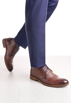 HASTINGS - Bottines à lacets - braun
