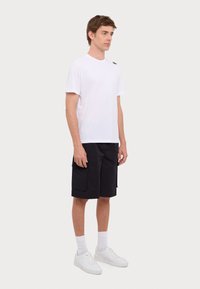 EA7 Emporio Armani Apdrukāts T-krekls - white