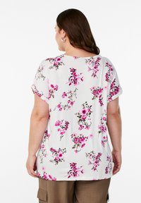 Zizzi Triko s potiskem - pink flower