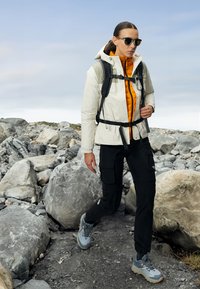 The North Face ANTORA JACKET - Veste Hardshell - white dune/clay grey