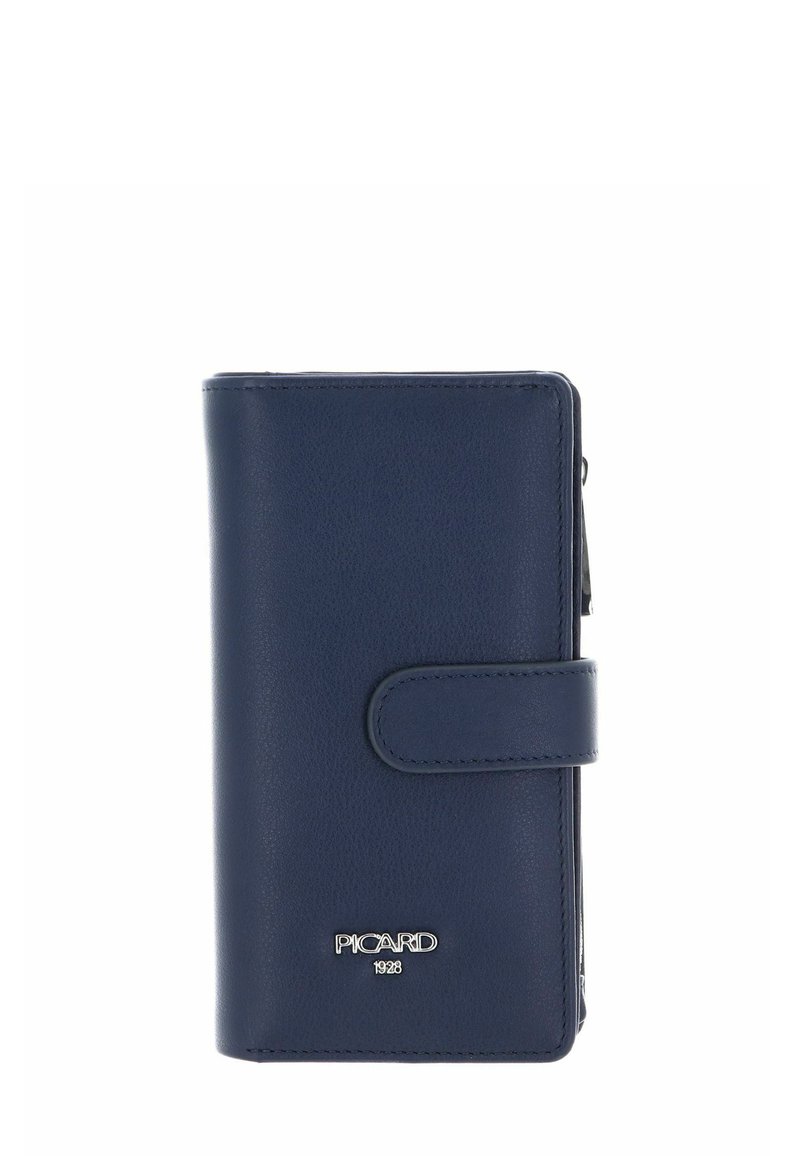 Portefeuille en cuir bleu marine avec une fermeture à pression, présentant une surface texturée et un logo de marque embossé en bas. Design rectangulaire compact.