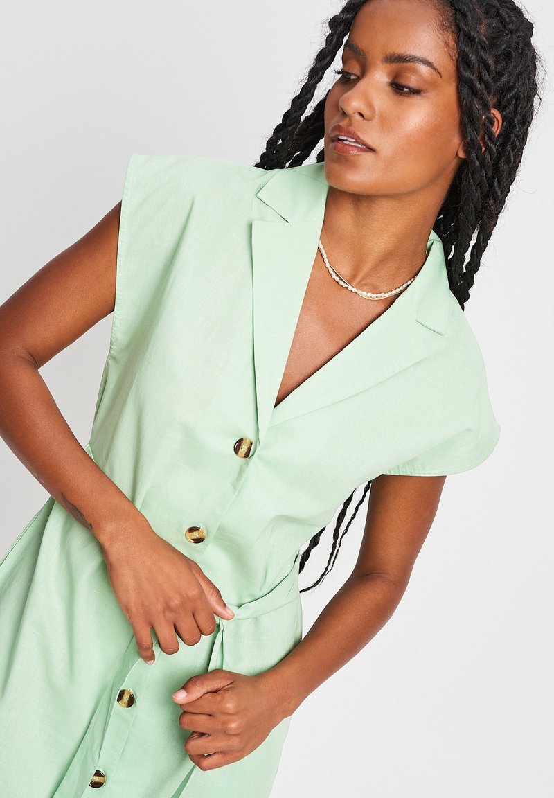 green emerald velvet dress Selena Dress – Belle Muse main image 1