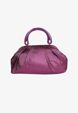 Bolso de mano de tela púrpura brillante con pliegues recogidos y un asa curva sólida púrpura unida con anillos dorados.