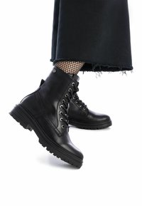 XTI ANKLE BOOT - Botines con plataforma - black