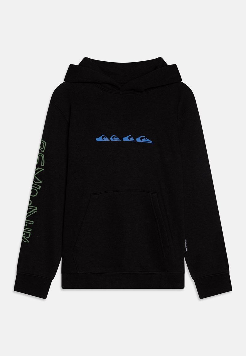 Sweat à capuche noir avec des logos de vagues bleues centrés sur la poitrine et le texte vert "Destruction" le long de la manche gauche, poche kangourou frontale.