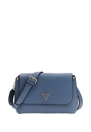 Borsa a tracolla blu in pelle con chiusura a pattina, hardware dorato e un logo triangolare. Presenta una tracolla regolabile e una finitura testurizzata.
