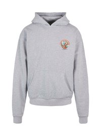 Szürke kapucnis pulóver, puha anyagból készült, elülső zsebbel és kör alakú grafikával, rajta szöveggel a mellrészen. Bordás mandzsetta és szegély.