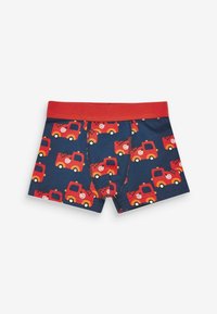Drenge boxer briefs i navyblå bomuld med rød elastik, med et mønster af røde brandbiler med gule detaljer.