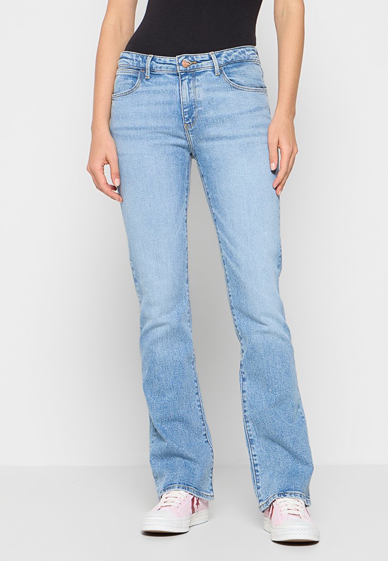 Wrangler Bootcut jeans lichtgeel
