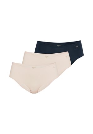 Trois culottes hipster sans couture pour femmes en beige et bleu marine, chacune avec un petit logo brodé sur le côté et une étiquette de taille à l'intérieur.