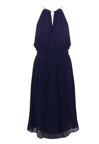 Mörkblå ärmlös klänning med hög krage, plisserad kjol, elastisk midja och ett guldaccent vid bakdragkedjan. Lättviktig tyg.