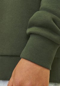 Jack & Jones Junior LOGO MINI - Felpa con cappuccio - kombu green