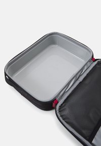 Jordan LUNCH TOTE UNISEX - Pietų dėžutė - black/gym red