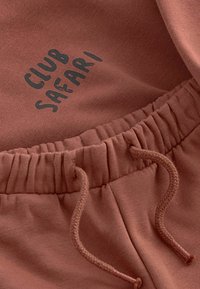 Next OVERSIZED PRINTED SET - Survêtement - rust brown safari animals