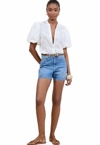 Lipsy REGULAR FIT - PUFF SLEEVE - Blúzka so zapínaním na gombíky - white