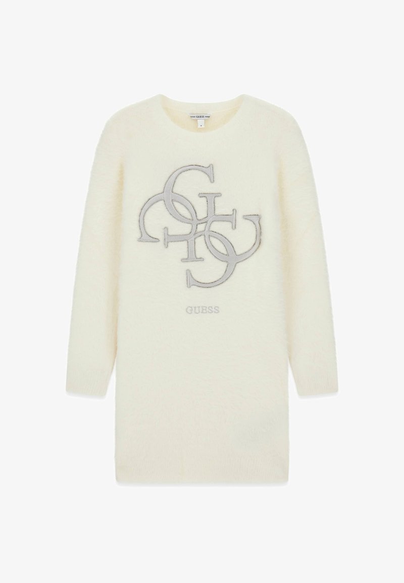 Witte fluffy sweaterdress gemaakt van zacht materiaal, met een grijs geborduurd logo-ontwerp en een ronde halslijn. Inclusief lange mouwen.