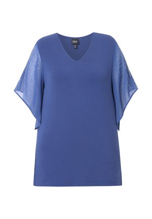 Blauwe top met een V-hals, korte doorschijnende mouwen versierd met kleine kristallen en een losse pasvorm, gemaakt van zachte stof.