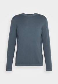 Maglione a maniche lunghe con scollo rotondo in un colore blu tenue, realizzato in tessuto testurizzato con un piccolo logo sul petto.