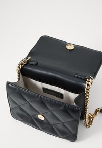 TWINSET BAG - Soma ar siksnu pāri ķermenim - nero