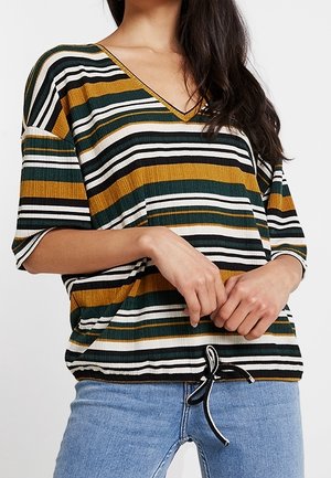 T-shirt med print - green