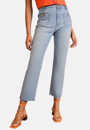 Love & Roses CROP WITH PATCH POCKET  . - Ravne kavbojke - bleach wash