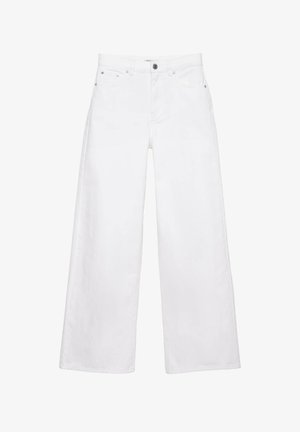 Fehér, bőszárú farmernadrág, elülső zsebekkel, gombos rögzítéssel és egyenes szabással. Nincsenek látható minták vagy díszítések.