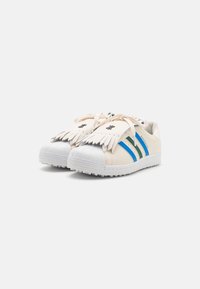 adidas Golf ROLLING LINKS SUPERSTAR SPIKELESS GOLFSCHUH UNISEX - Golfo batai - chalk white/collegiate green/blue bird