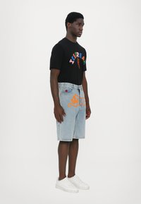 Icecream RUNNING DOG - Denimshorts - heavy wash blue