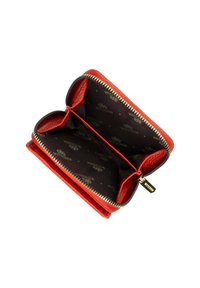 Rood leren portemonnee met een ritssluiting, met twee compartimenten bekleed met donkere stof en een herhalend logo-patroon. Goudkleurige ritssluiting.