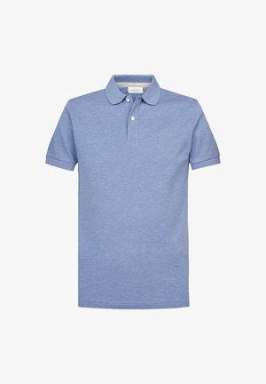 Polo shirt azzurro chiaro realizzato in tessuto morbido, caratterizzato da un colletto classico, una chiusura a due bottoni e maniche corte.