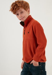 LELA REGULAR FIT - Vesta od flisa - orange