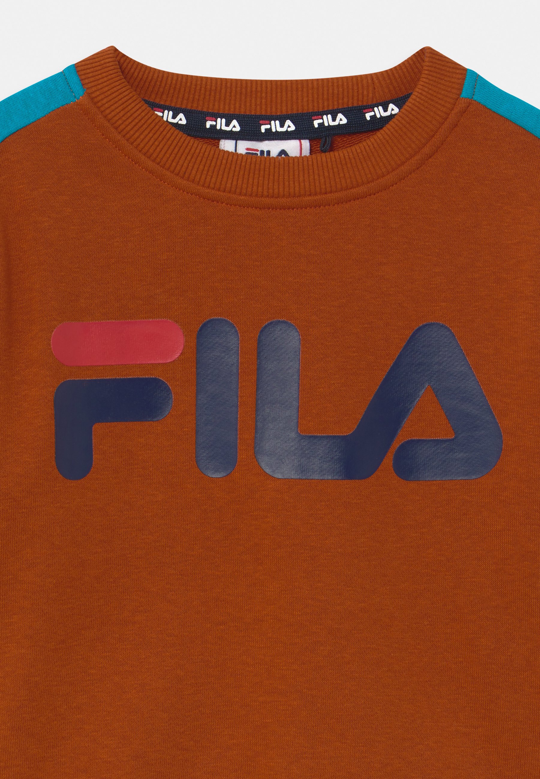 fila marron clair