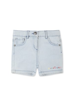 Shorts de mezclilla azul claro con un ajuste regular, cinco bolsillos, cierre de botón frontal y logo de "JOHN RICHMOND" impreso en multicolor en el dobladillo.