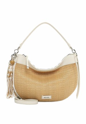 Halvmåneformet flettet stråtaske med hvid læderkant, sølv lynlås, kvastcharme, mærkelabel og aftagelig skulderrem.