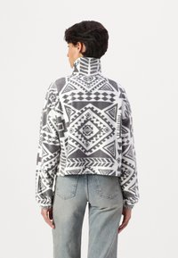 Noisy May NMFLECI ZIPPER - Vesta od flisa - charcoal gray