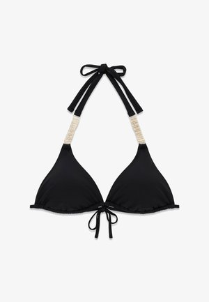 Czarny trójkątny top od bikini z paskami z kryształkami, wiązaniem na szyi i wiązaniem z przodu na białym tle.
