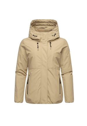 Giacca impermeabile beige con cappuccio, chiusura con zip, due tasche laterali e cordini regolabili, caratterizzata da una trama liscia e un design minimalista.