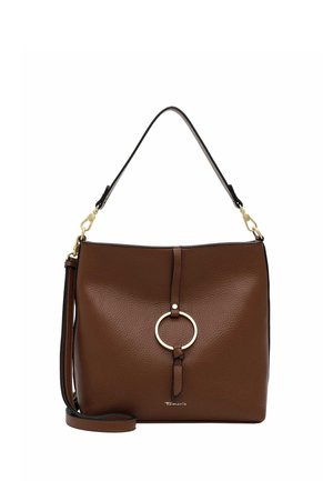 Sac à main en cuir marron avec texture granuleuse, détail anneau doré au centre, poignée courte et bandoulière longue amovible.