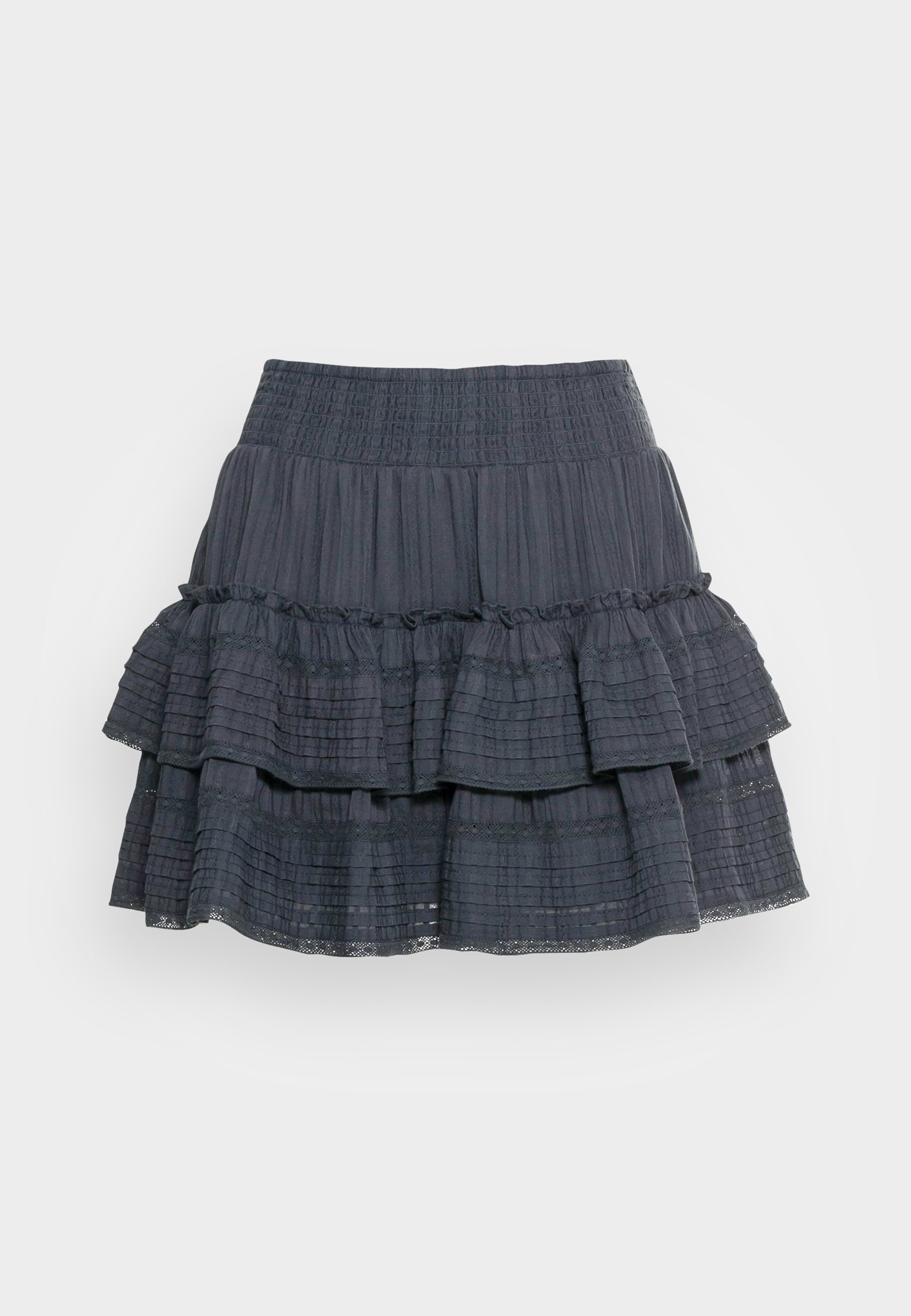 ruffle skirt