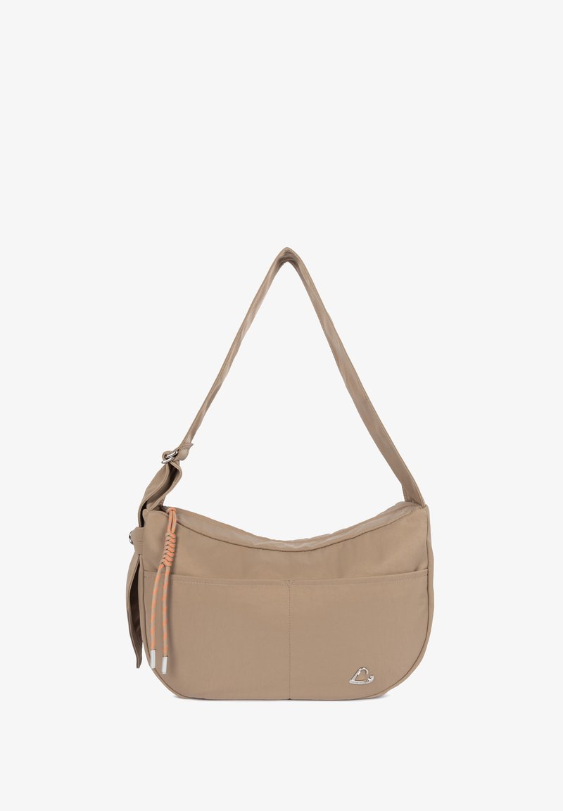 Sac d'épaule beige avec sangle réglable, poche avant, cordons décoratifs orange et petit emblème argenté en forme de cœur en bas à droite.